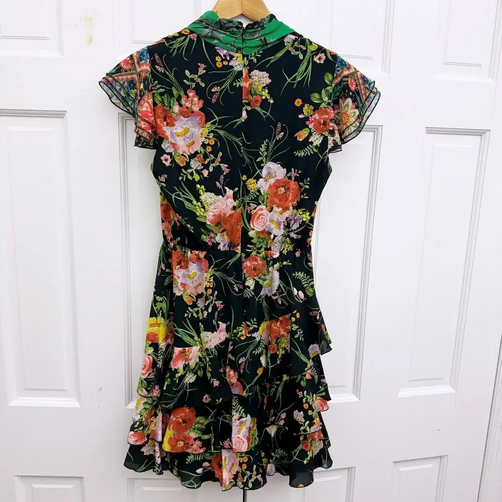 Alice + Olivia Lessie Floral Dress - Picture 10 of 10